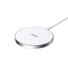 Remax Mag safe Zinc alloy metal High hardness wear resistance and strong heat dissipation Magnetic 15W Fast Wireless Charger pad